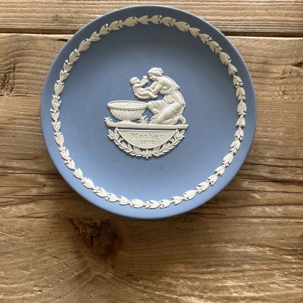 6.5" Vintage Wedgwood Blue Jasperware Mother 1973 Plate. Mother & Child